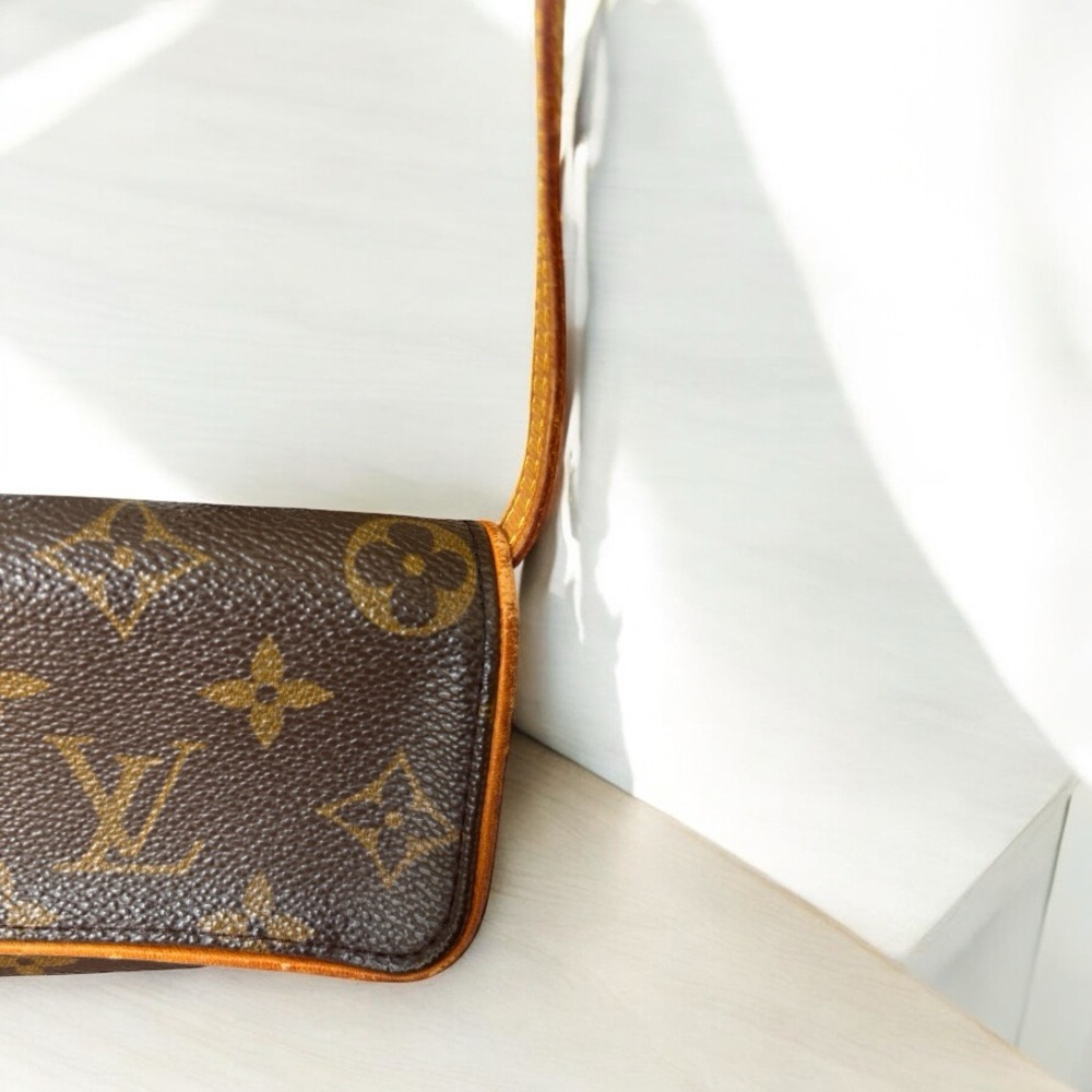 Authentic Louis Vuitton Pochette Twin Monogram Bag Vintage Crossbody - Picture 3 of 13